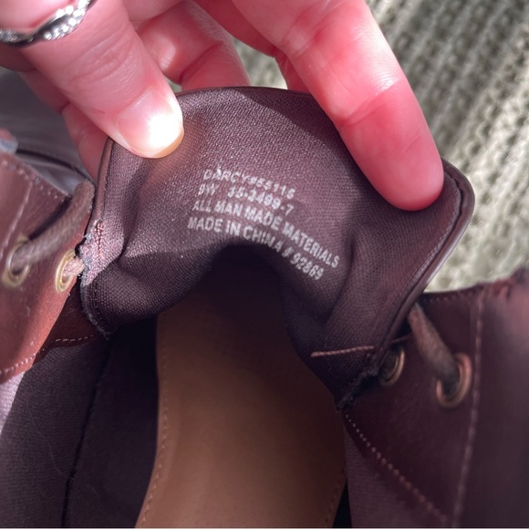 Elegant Brown Women's Lace-Up Boots - Picture 9 of 11